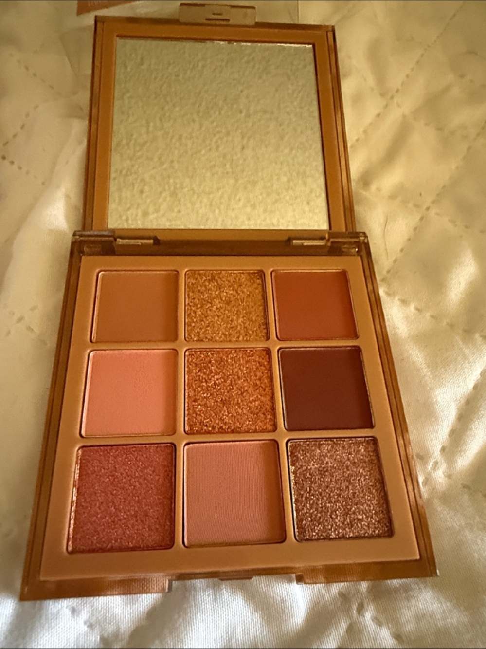 HudaBeauty Nude Medium Warm Copper 9-Shade Eyeshadow Palette